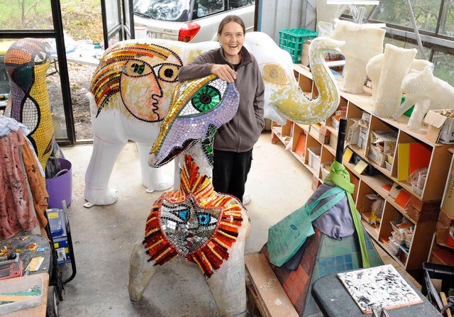 mali-art-piece-in-deborahs-studio mali-art-piece-in-deborahs-studio